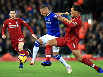 Richarlison names three defend...